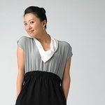 완벽한 몸매 <b>자랑</b>하는 김희애! 이건 아줌마 몸매가 아니야