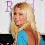 몸매 쥑이는 타라레이드, 청록색의상을 즐겨입네~ㅋ