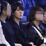 행사장 온 이파니, 코 세웠나? <b>분필</b>콧대 돋보이넹~