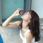 촬영장에서 <b>자연</b>스러운 모습의 한지혜! 매력이 철철