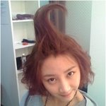 셀카찍는 '천상지희' <b>선데이</b>! 불꽃머리ㅋㅋ