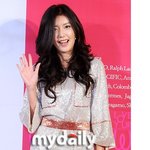 유난히 뒤태를 많이 <b>강조</b>하는 채정안, 환상몸매~