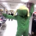 케로로옷입고 이마트갔어요 - 사진有