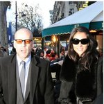 딸 뻘의 여친과 격한 키스하는 브루스윌리스