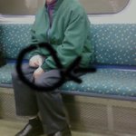 부산에 <b>첫눈</b>오던날 장갑아저씨 - 사진有