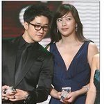 오랜만에 만난 신애와 <b>솔비</b>, 다정하게 셀카도