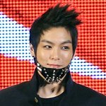 몽롱한 표정의 빅뱅 탑! 담배까지?!