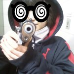 (사진有)언제나 총과 칼을 소지하는 내친구