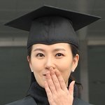 학사모 쓴 김선아, 졸업 축하해요!