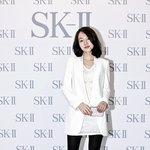 <b>블링</b>블링 빛나는 임수정의 쌩얼 자신감.