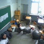 학교에서 <b>의자놀이</b> ㅋㅋ