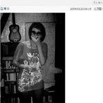 티셔츠 하나도 <b>평범</b>함을 거부하는 김혜수ㄷㄷ 헉
