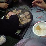 학교, 점심시간에 풍긴 삼겹살냄새