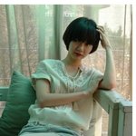 배두나 뽀얀피부! 피부에 <b>핏줄</b>까지 보일 듯