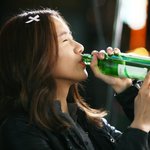 윤아도 이제 20살 술도...흑흑...
