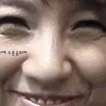 눈웃음 매력녀 효리, <b>주름</b> 앞에서 무너지네