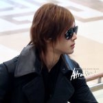 입국하는 김현중 연예인 포스 <b>작렬</b>