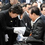 조금은 아기처럼 우는 김대중대통령!