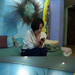 ★방에서두 자체 발광 빛나는 외모 <b>과시</b>하는 유진~~★