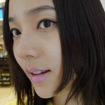 자연미인 <b>유진</b>! 사진 밖으로 튀어나올듯한 코!