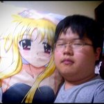 사람들은 왜 <b>현실</b>의 <b>여자</b>를 좋아하는지 모르겠군요