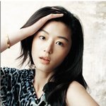 전지현 최근 화보, 초지<b>일관</b> 멍한 표정