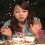 먹다 깜놀!꿋꿋하게 우적우적!ㅋ강지영 <b>모니</b>.ㅋ 안습표정도 귀여워!