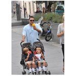 브리트니 두 아들, 여친과 파리 데이트중인 케빈