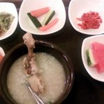 저희회사 구내식당 오늘 점심메뉴는 장각탕~!