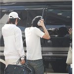 <b>슬리퍼</b>만 신어도 빛이 나는 아이돌! 동방신기
