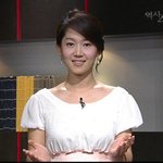 엄지인 <b>kbs</b> 아나운서의 남자 시청자들을 홀리는 요염한 미소