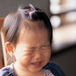 출산 후 남편의 가슴마사지 장면을 목격한 사춘기딸의 이상행동