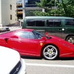 한국시내를 달리고 있는 페라리, <b>속도</b>가 날까