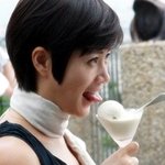 '엣지녀' 김혜수, <b>화제</b>의 패션 스타일