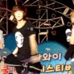 자꾸 옷 흘러내리는 <b>태민</b>이 챙겨주는 key, 훈훈