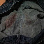 [사진有]인터넷쇼핑몰에서 산 옷에 묻어있던것..