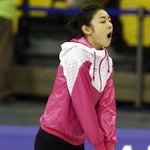 시차 적응 덜 된 김연아, 기자들은 놓치지 않았다