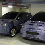 주차장에서 본 게스 청바지 <b>랩핑</b>카가 투싼ix 후속일까요?