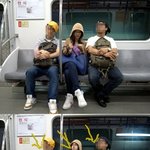 지하철 타고 <b>신난</b> 백지영, 사람들이 못알아봐?