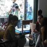 <b>2ne1</b> 무슨 이야기 중?