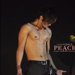 <b>진리</b>의 식스팩 공개한 김현중