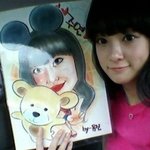 팬이 그린 <b>캐리</b>커쳐 인증하는 이주연, 귀여워ㅋ