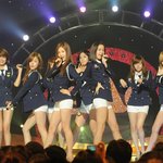 개콘 나온 소녀시대, 긴머리에 흰 드레스! 여신 <b>윤아</b>