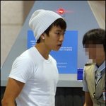재범 이젠 잡을수도 ... 아예<b>출국</b>에 발을딛었네요..휴