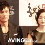 이병헌 팔짱끼기 <b>어색</b>했던 김태희, 묘하게 어울리네?