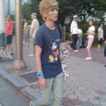 압구정에서 <b>쇼핑</b>하는 샤이니? 뭘 입어도 멋지네