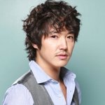 충혈되도 멋진 <b>윤상현</b>, 눈에 별박았어