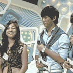 옥택연 보느라 인사 놓친 f(x)<b>루나</b>ㅋㅋ