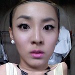 4<b>차원</b> 셀카 미련 못 버린 산다라박 최근 :d