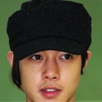 신종플루 <b>완치</b> 후 귀국한 김현중, 공항에서
